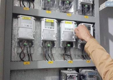 وزير المالية يكشف سبب زيادة أسعار الكهرباء
