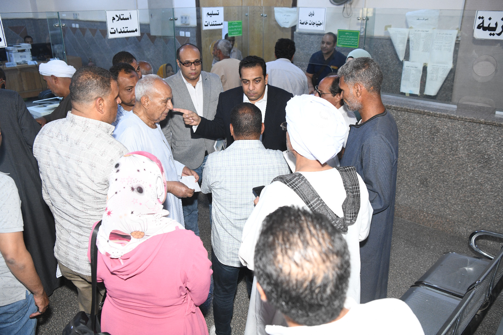 نائب محافظ قنا: تحسين الخدمات للمواطنين وتسريع تقنين الأراضي نائب محافظ قنا: تحسين الخدمات للمواطنين وتسريع تقنين الأراضي