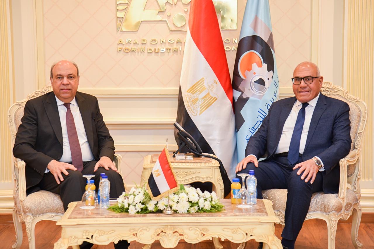 بروتوكول تعاون بين العربية للتصنيع والطيران المدني لتوفير وسائل تدريب حديثة بروتوكول تعاون بين العربية للتصنيع والطيران المدني لتوفير وسائل تدريب حديثة