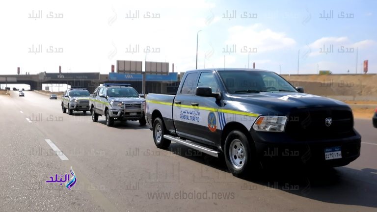 سيارات المرور 