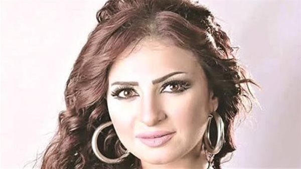 الفنانة منة جلال 