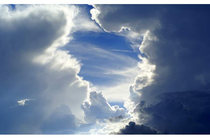 عرفة أفضل من ليلة القدر