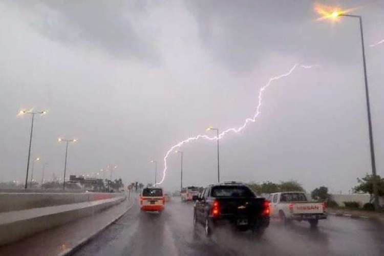 أمطار رعدية