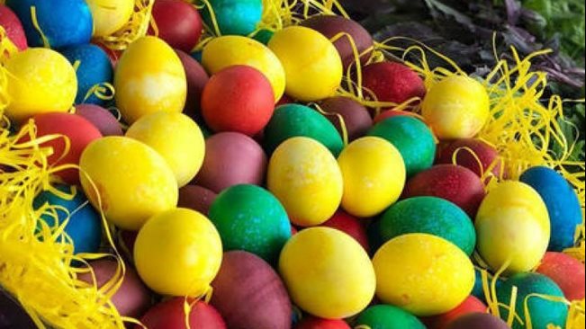 البيض الملون في شم النسيم