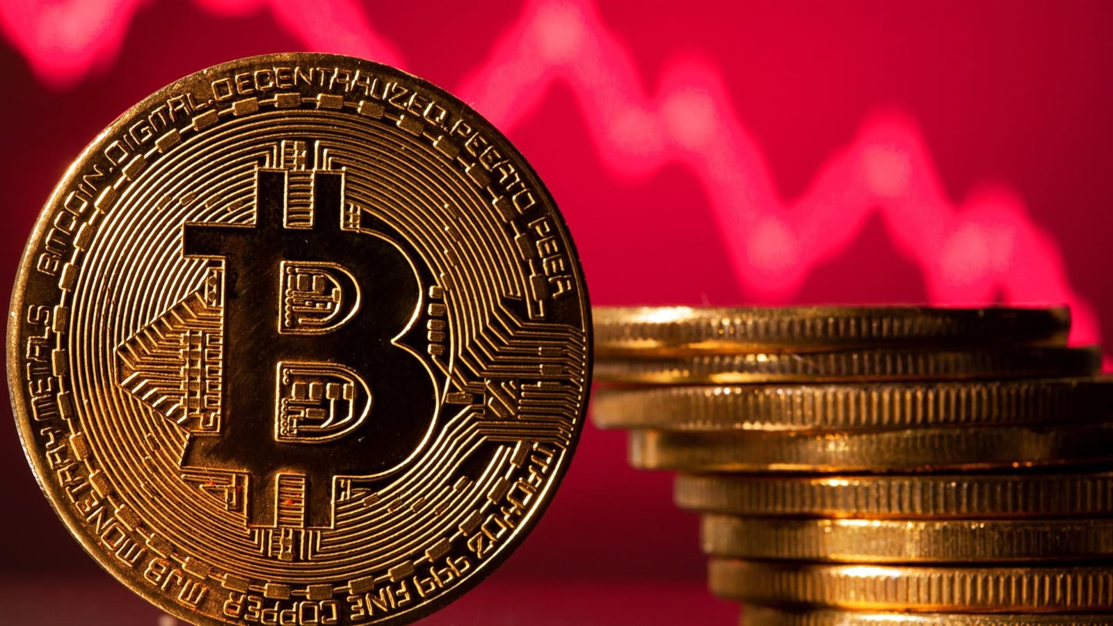 فقدت أكثر من 50 % .. انهيار بيتكوين إلى أدنى مستوى لها