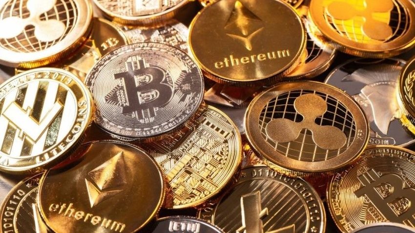 سعر بيتكوين يتجاوز 120 ألف دولار لأول مرة.. ما علاقة بوتين وترامب؟ (قصة كاملة)