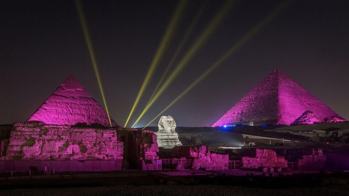 الصوت والضوء في الأهرامات 