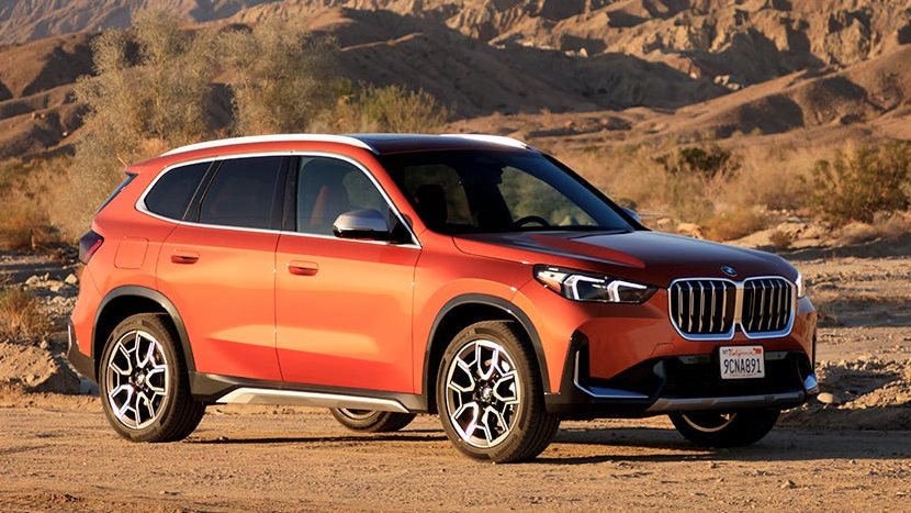  السيارة BMW X1 موديل 2023