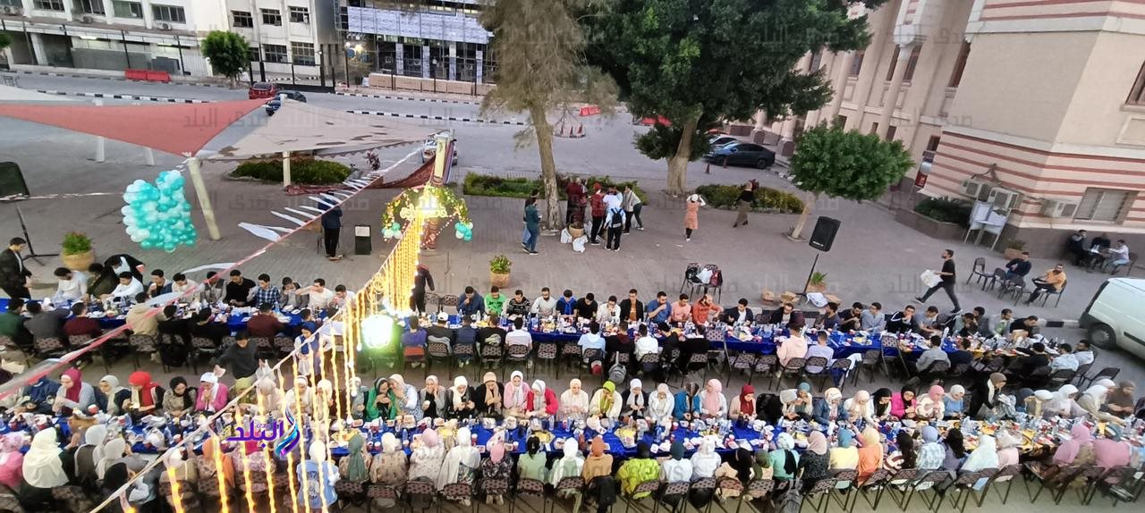 قافلة بداية بطب عين شمس تنظم حفل إفطار جماعي