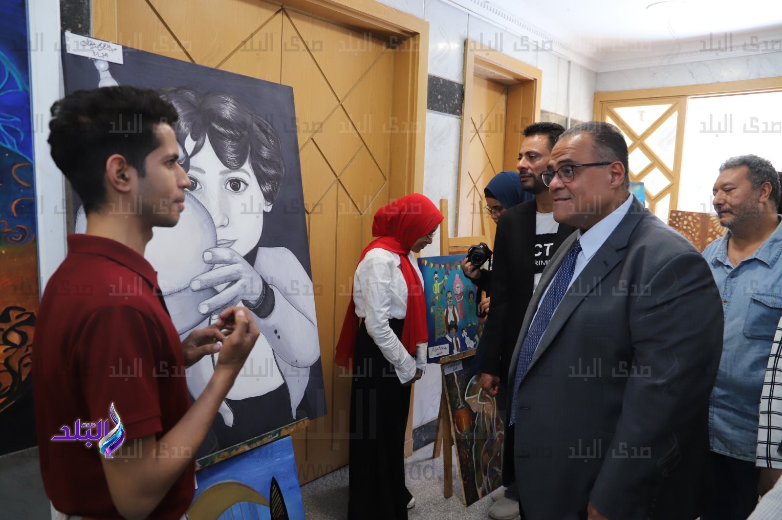 افتتاح معرض 