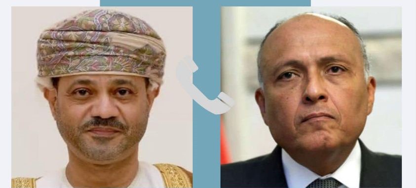 وزير الخارجية المصري يتلقى مكالمة هاتفية من نظيره العماني