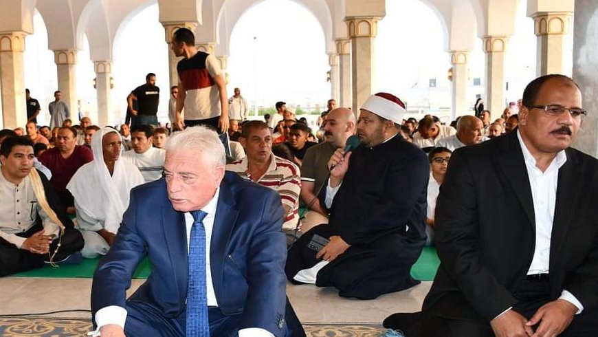 فودة في المسجد. 