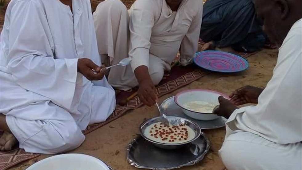 أجواء الفرحة بعيد الفطر المبارك بين أبناء أسوان والنوبة 