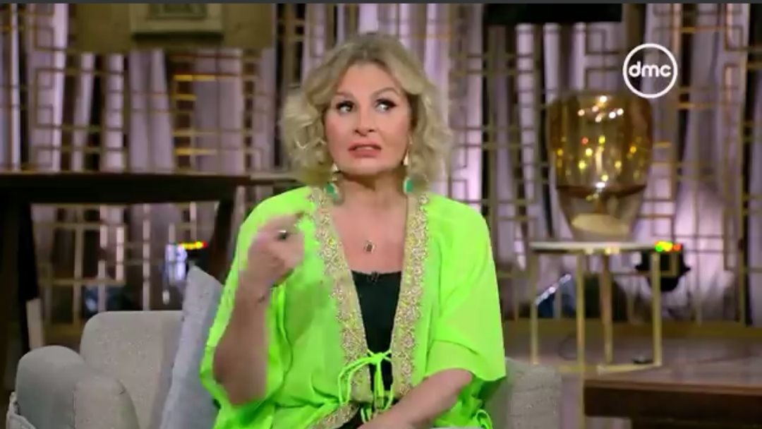 الفنانة يسرا 
