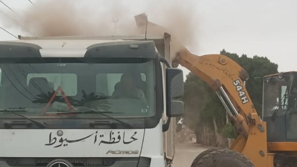 أعمال رفع القمامة بأسيوط 
