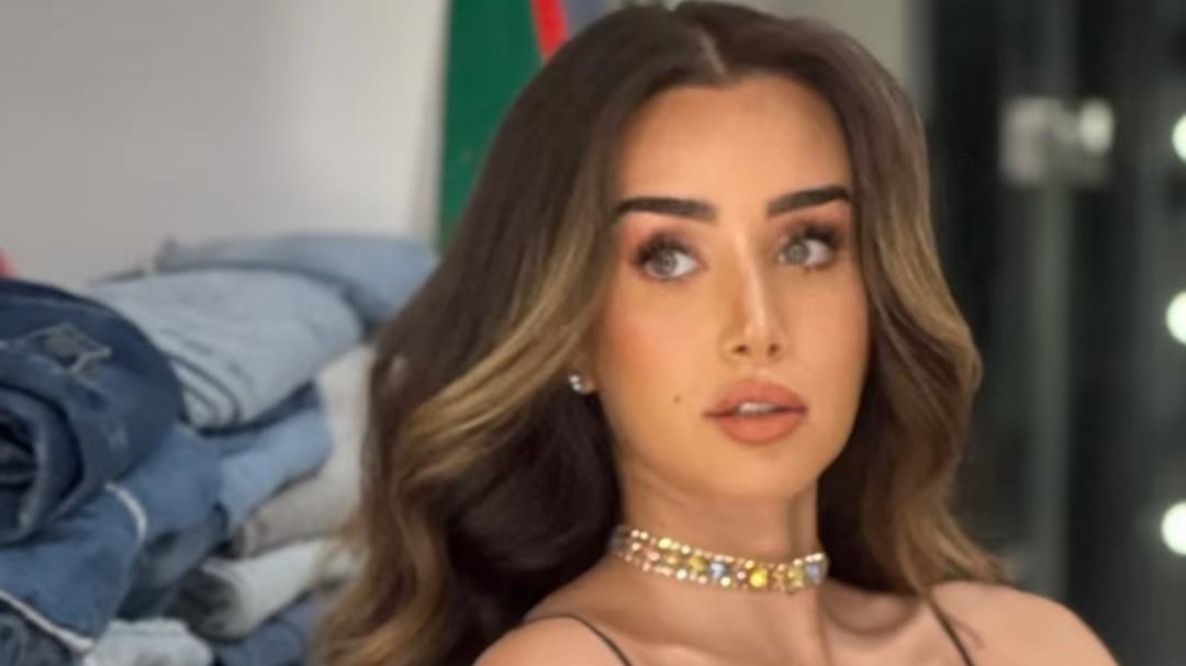 هنا الزاهد