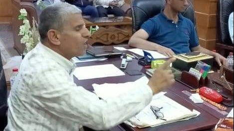 رئيس الحسنة يجتمع بمديري الإدارات بالمركز 