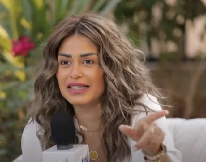  الفنانة منة فضالي