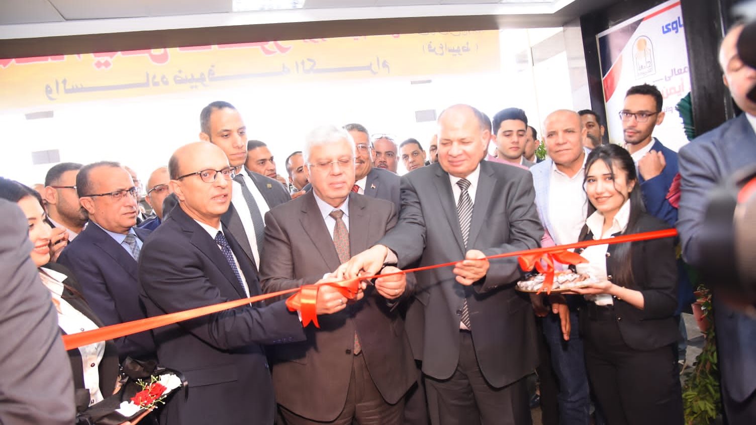 وزير التعليم العالي يفتتح المرحلة الثانية من مستشفى الاصابات