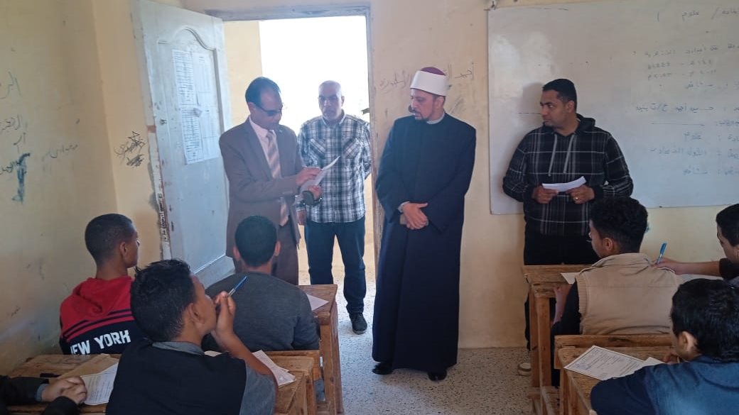 رئيس منطقة أزهر الإسكندرية يتفقد أعمال الامتحانات رئيس منطقة أزهر الإسكندرية يتفقد أعمال الامتحانات