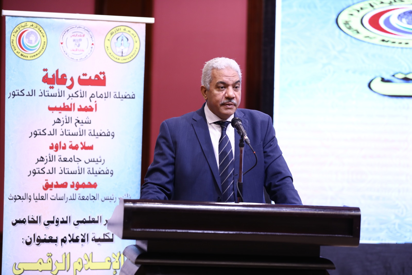 الدكتور محمود صديق