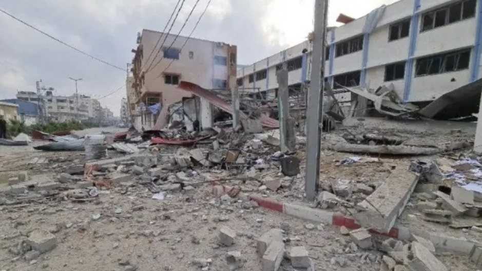 الجيش الإسرائيلي يزعم تدمير مقرات واتفاق ومخازن أسلحة بغزة