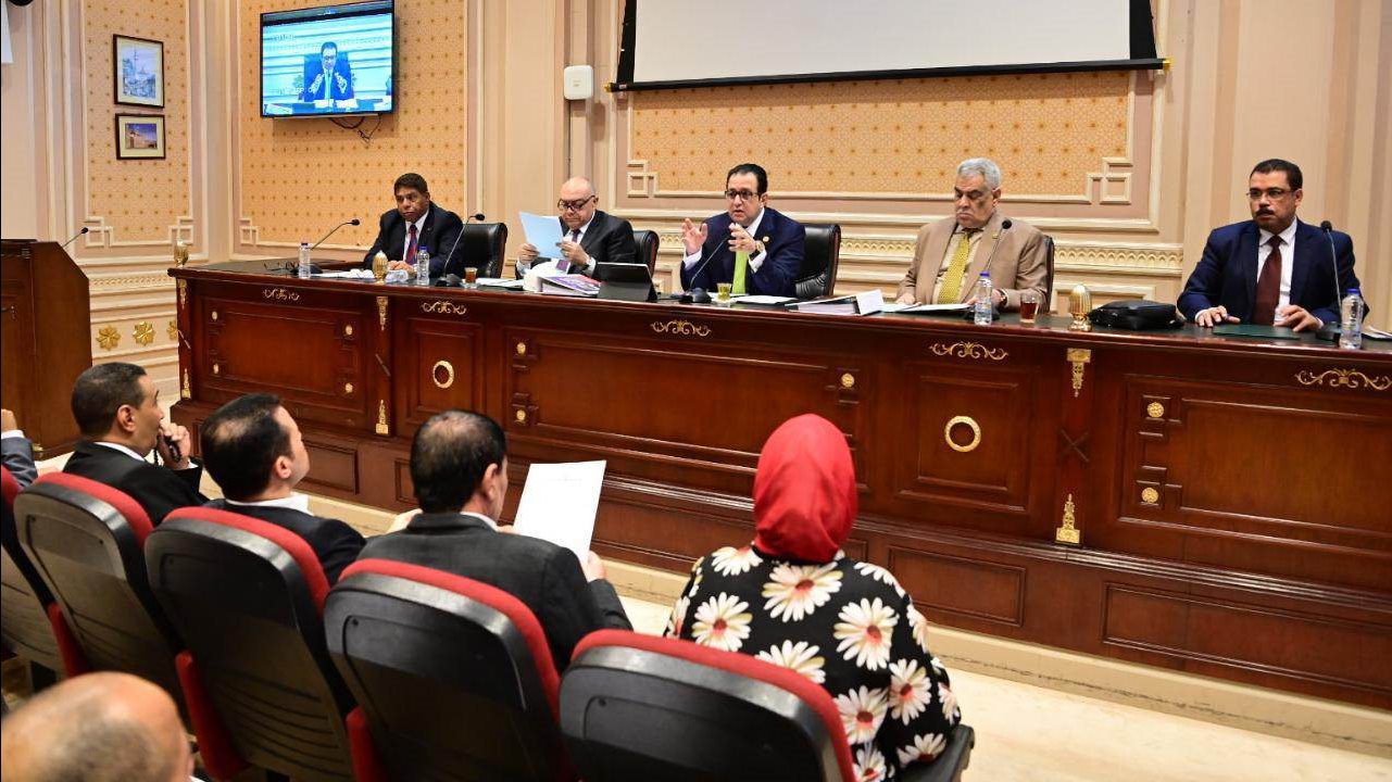 إجتماع لجنة النقل والمواصلات بالبرلمان