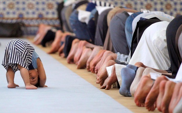 الأطفال في المسجد