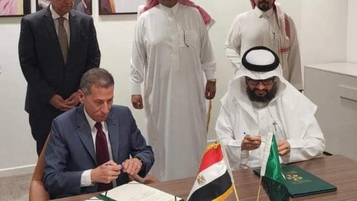 جانب من توقيع اتفاقية التعاون 