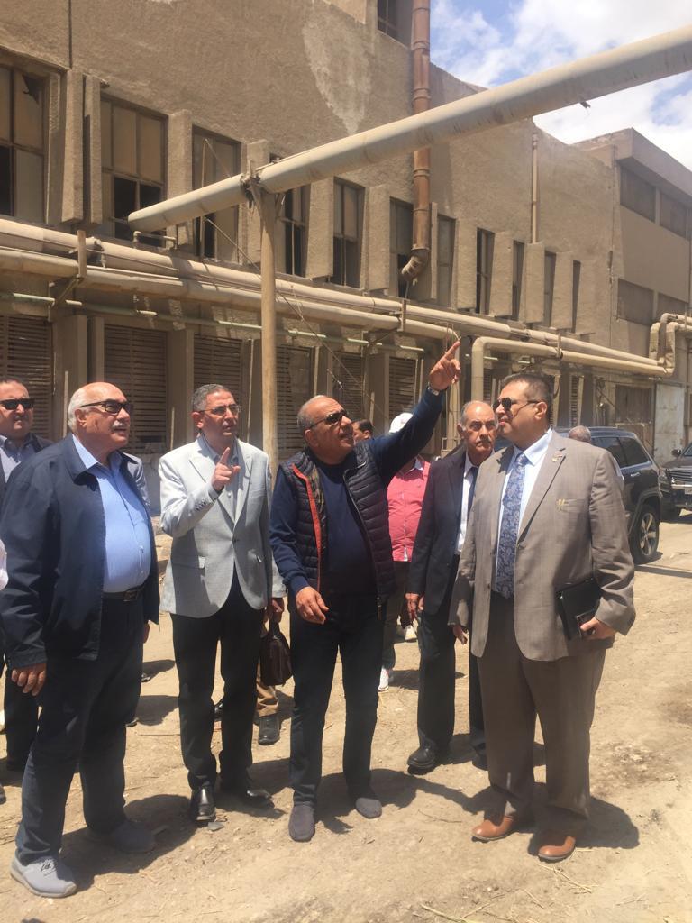 وزي قاع الاعمال خلال الجولة
