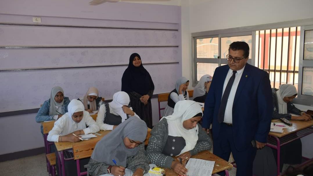 عقل يتفقد اللجان 