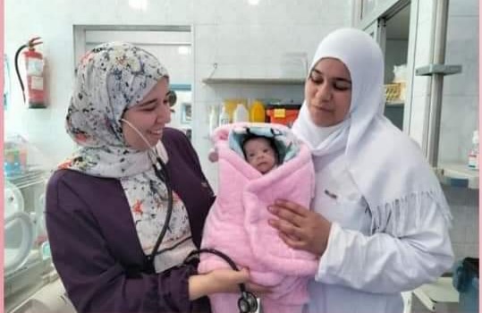 إنقاذ طفلة إنقاذ طفلة