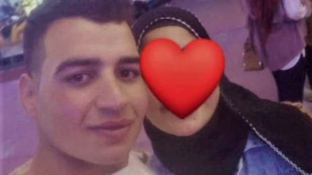 الشاب وخطيبته