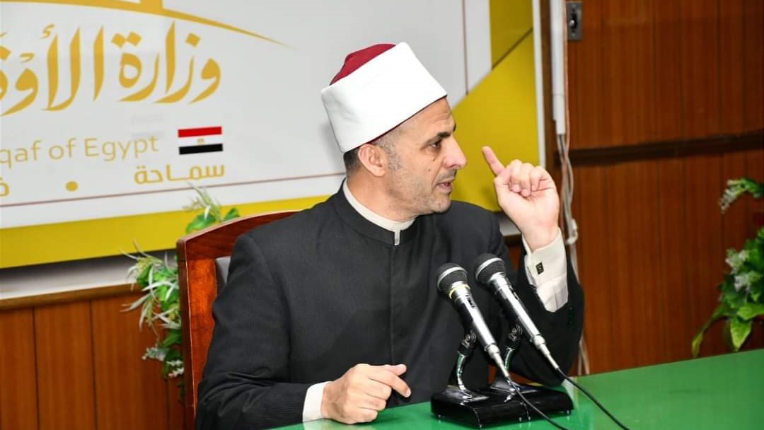 الدكتور هشام عبدالعزيز رئيس القطاع الديني
