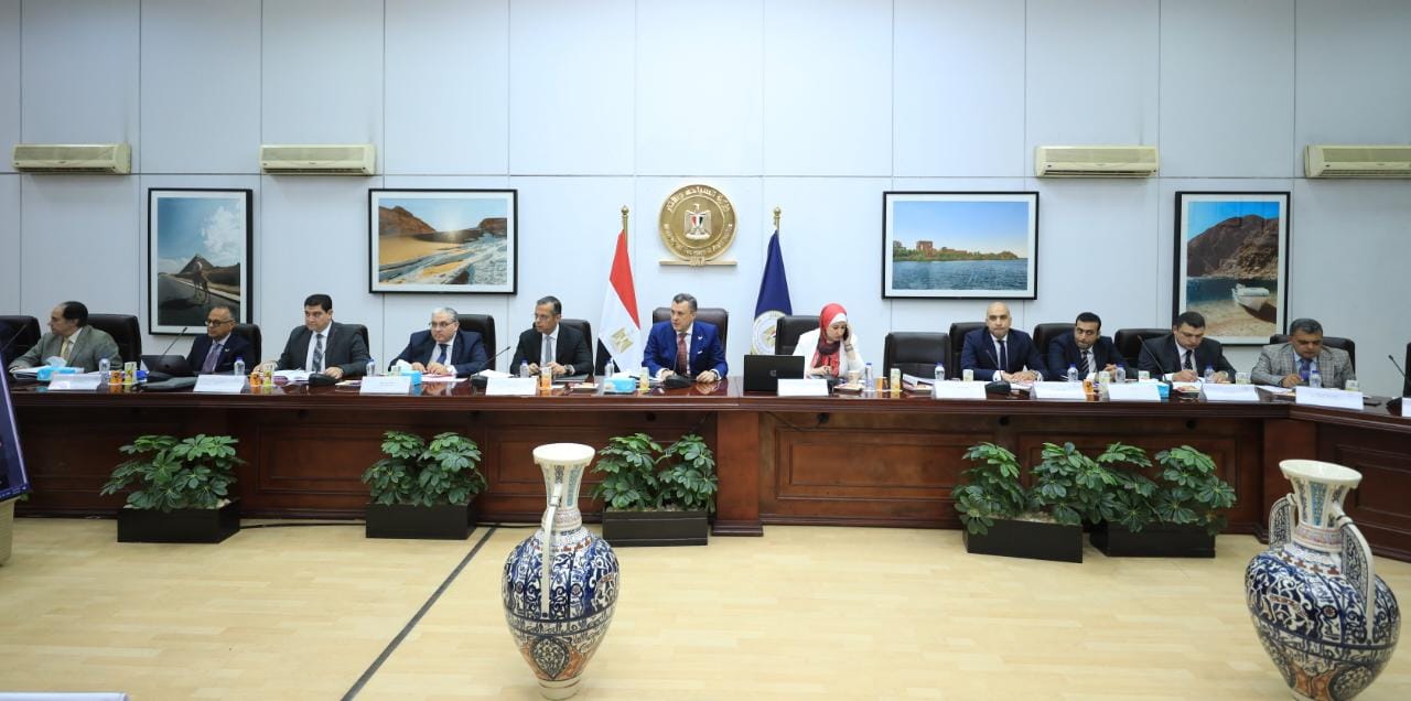 وزير السياحة والآثار احمد عيسي 