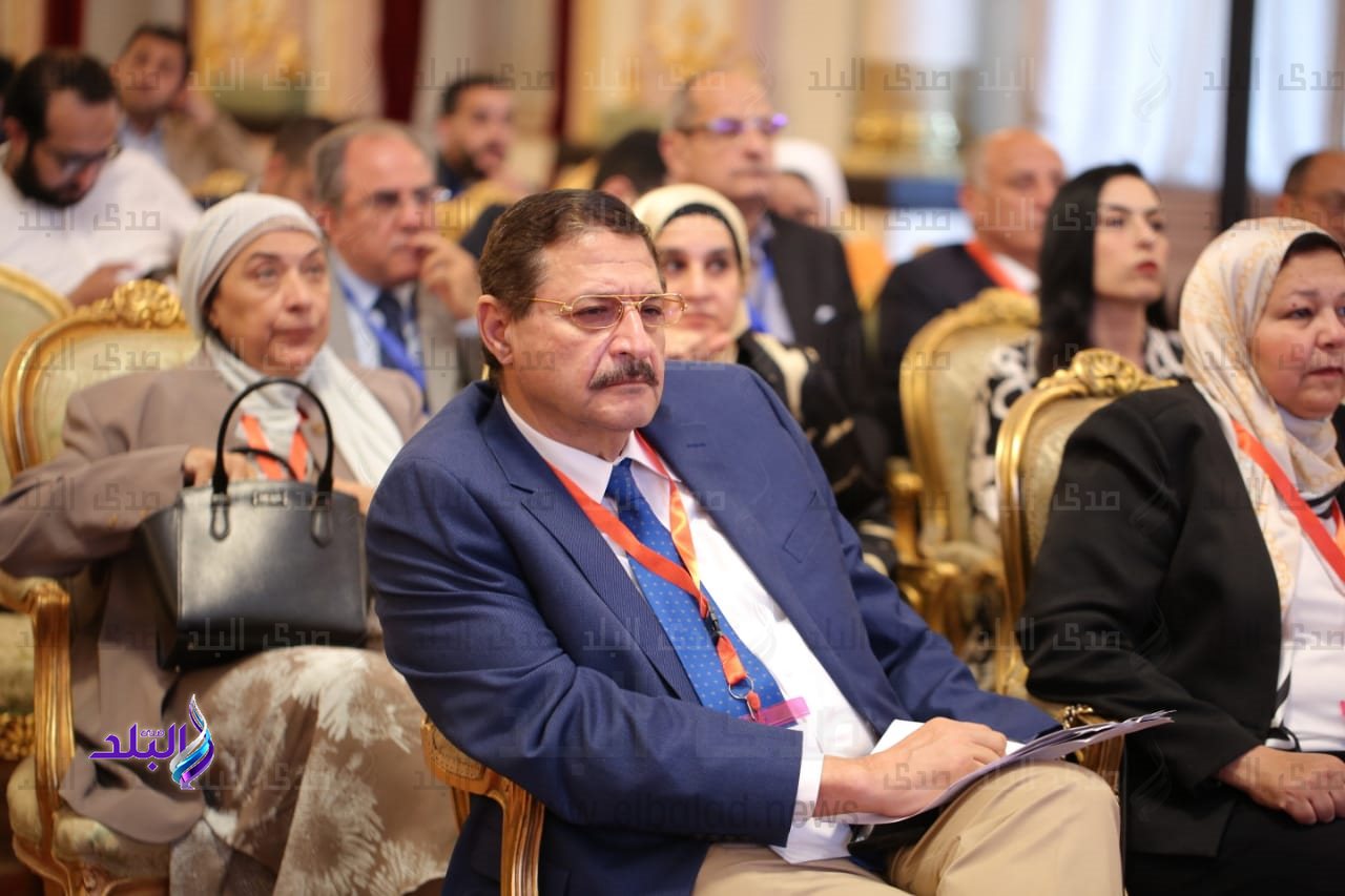 جامعة عين شمس 4