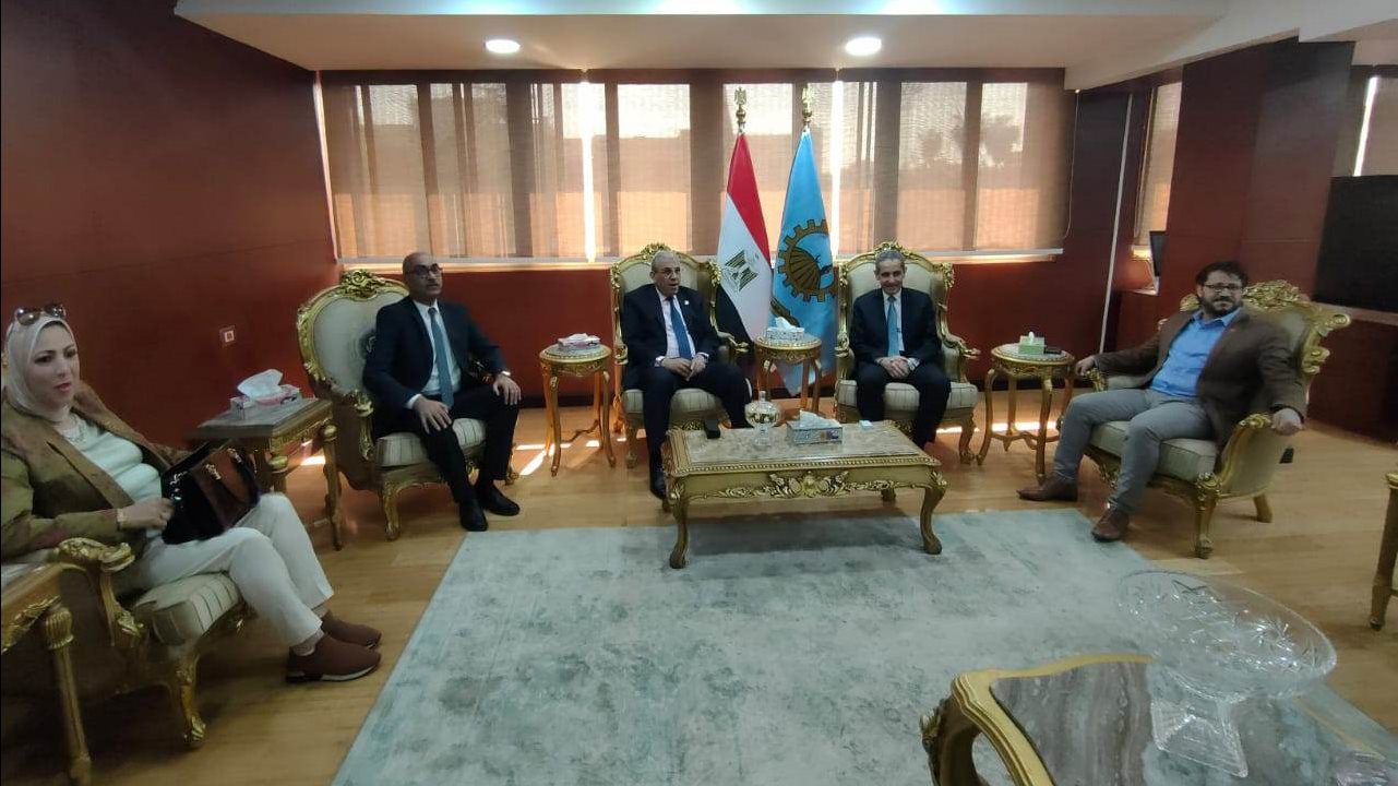 قوى عاملة البرلمان تقوم بزيارة ميدانية لـ 3 محافظات