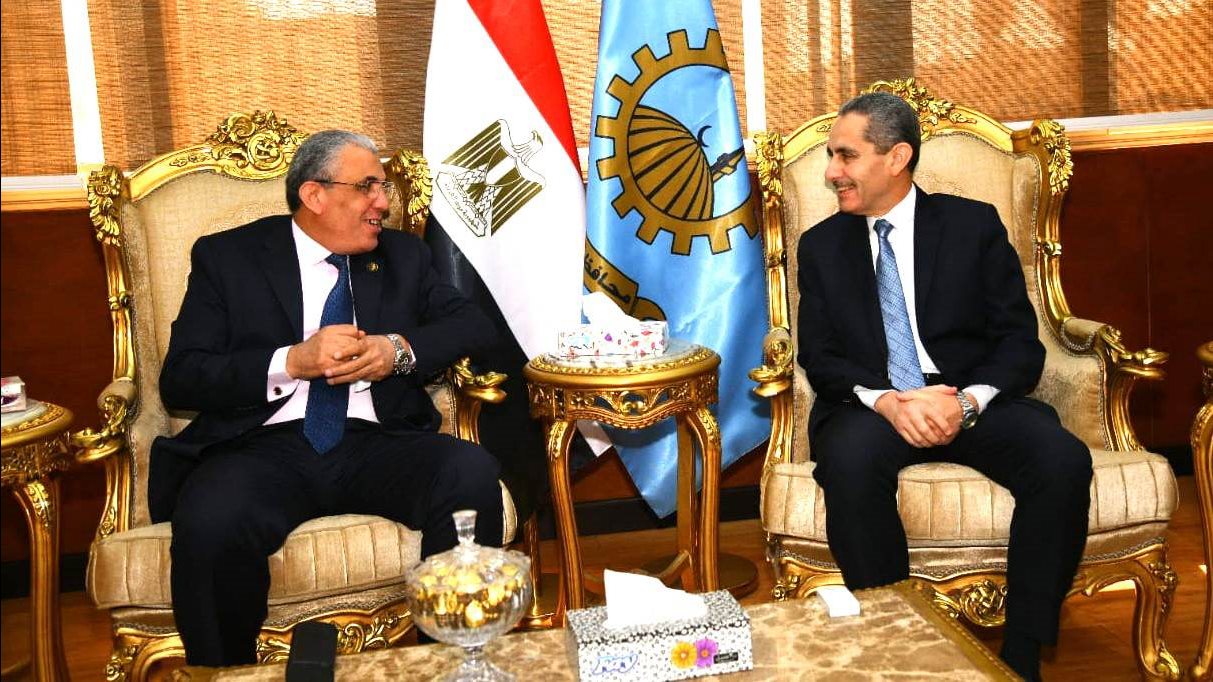  رئيس لجنة القوى العاملة بمجلس النواب مع محافظ الغربية