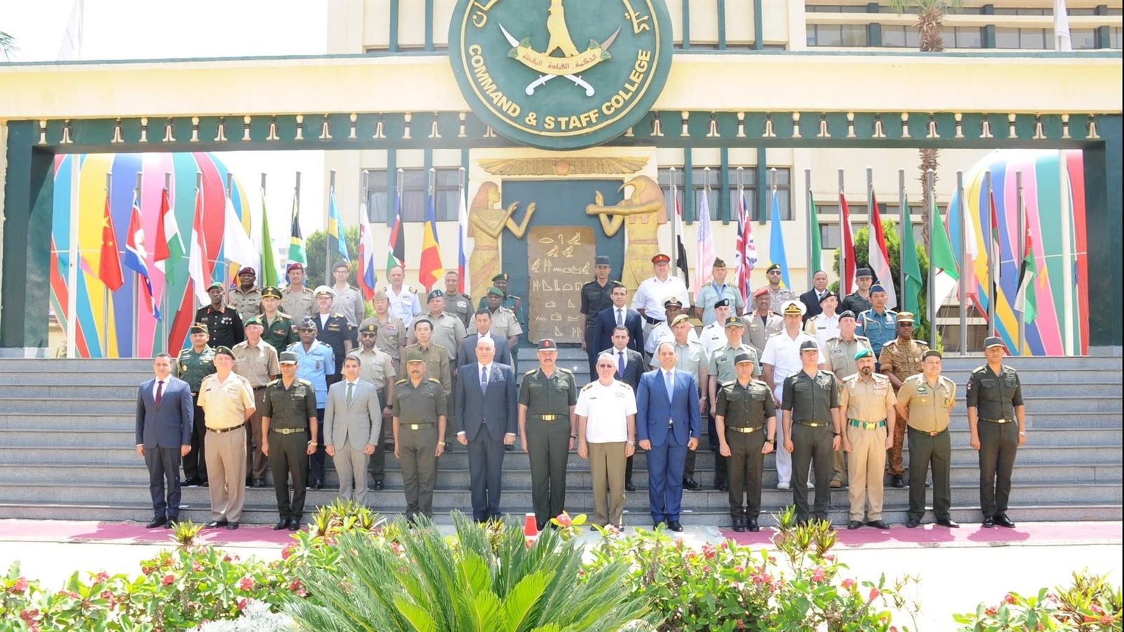 القوات المسلحة تنظم زيارة للملحقين العسكريين