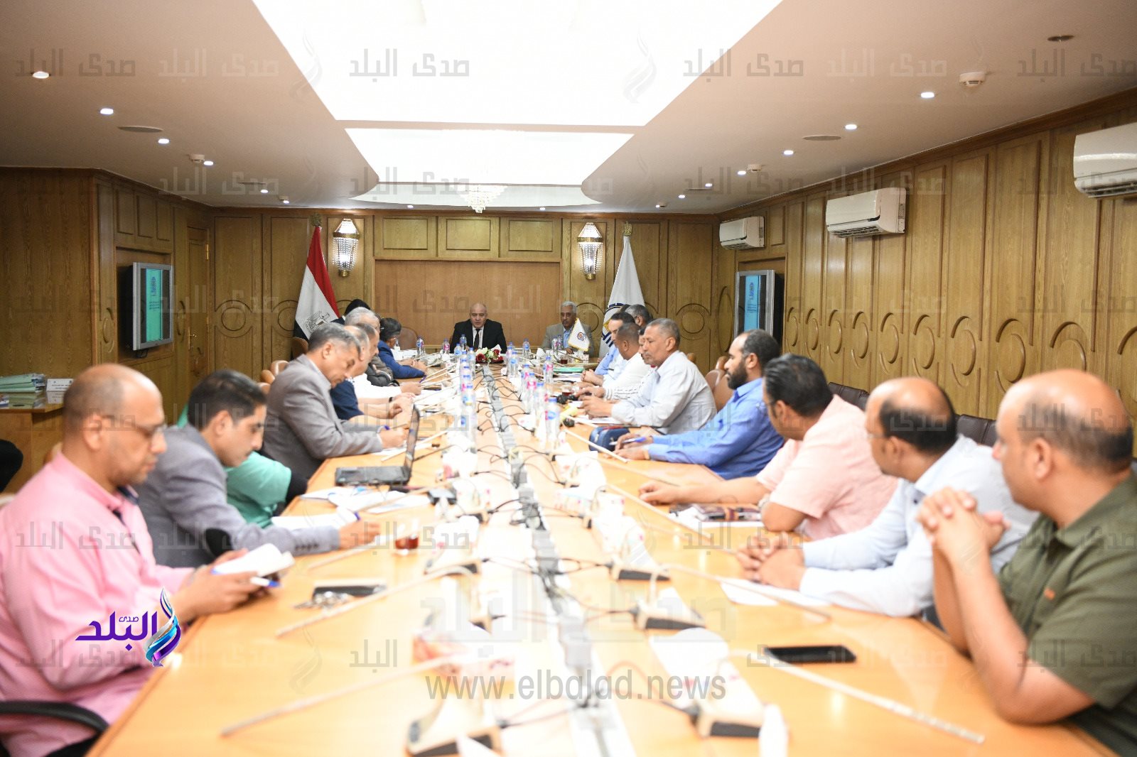 اجتماع المشروعات الخدمية بقنا