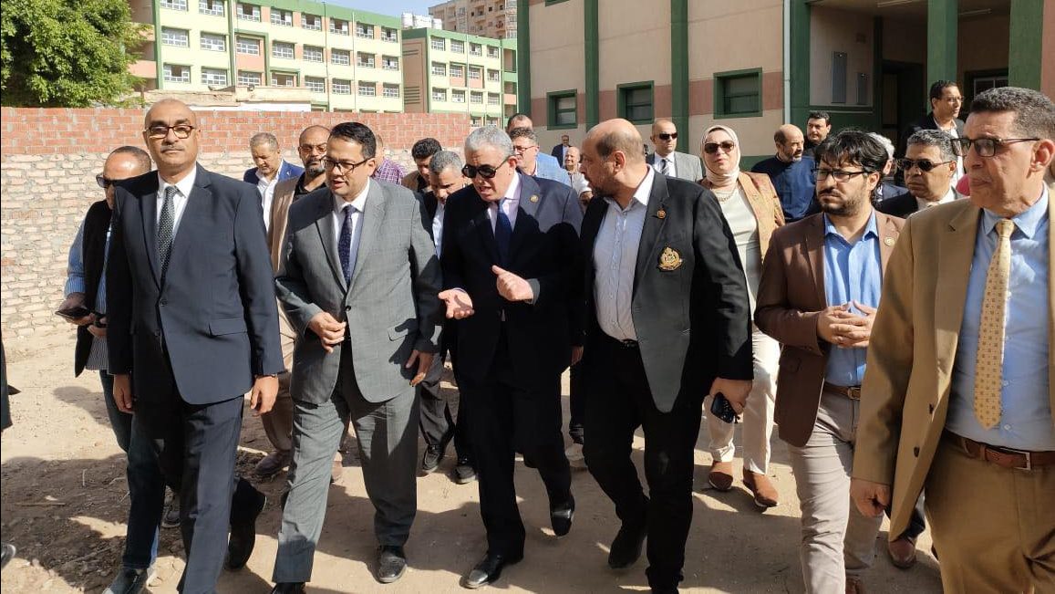  وفد لجنة القوى العاملة بمجلس النواب