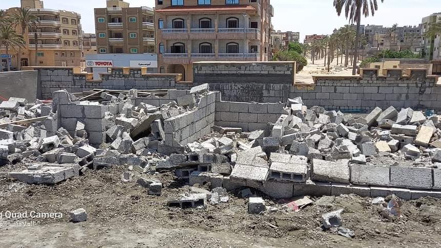 وقف أعمال بناء مخالفة بمدينة العريش 