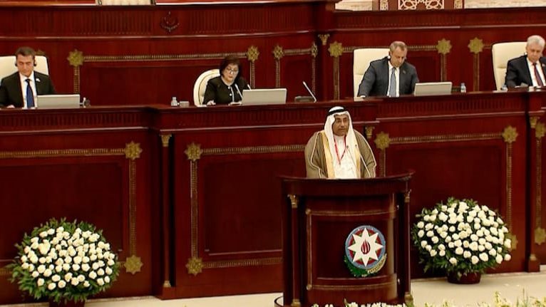 عادل العسومي في برلمان أذربيجان 
