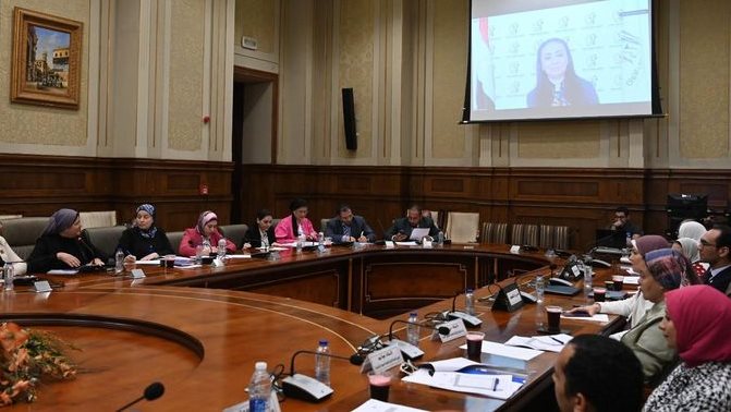 خلال اجتماع لجنة التضامن 