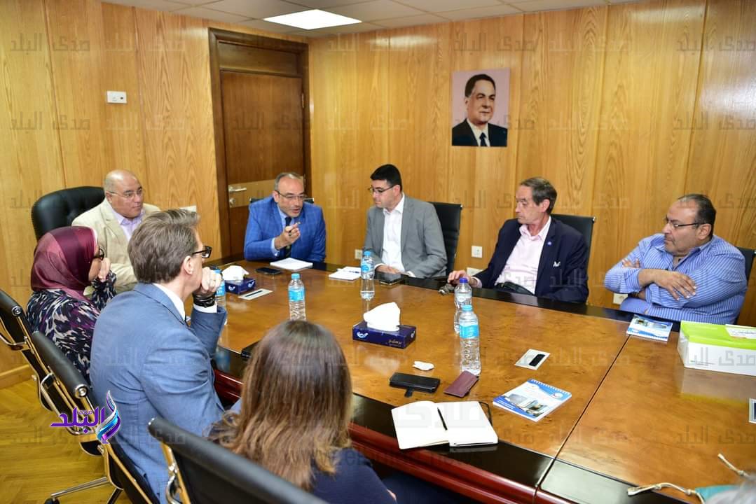 عقد إجتماع ختامي للطاقم الطبي الأنجليزي