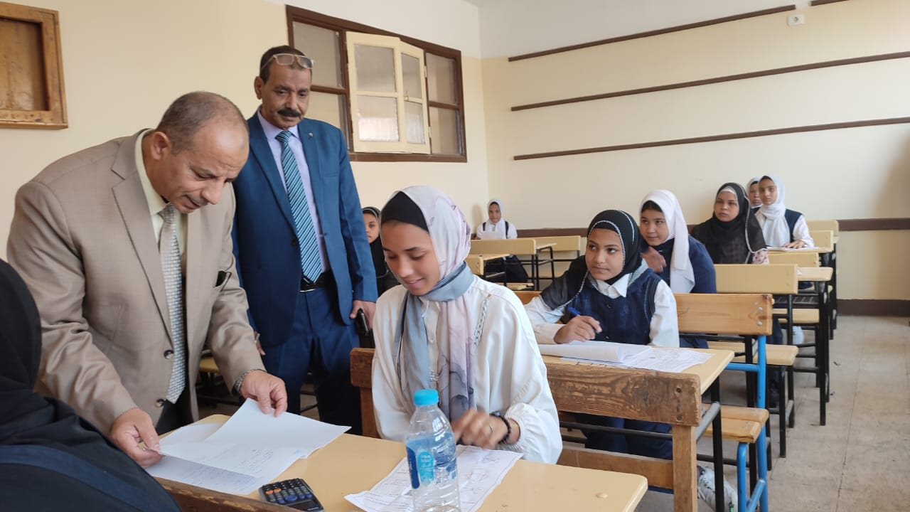 لجان الامتحان بالأقصر 
