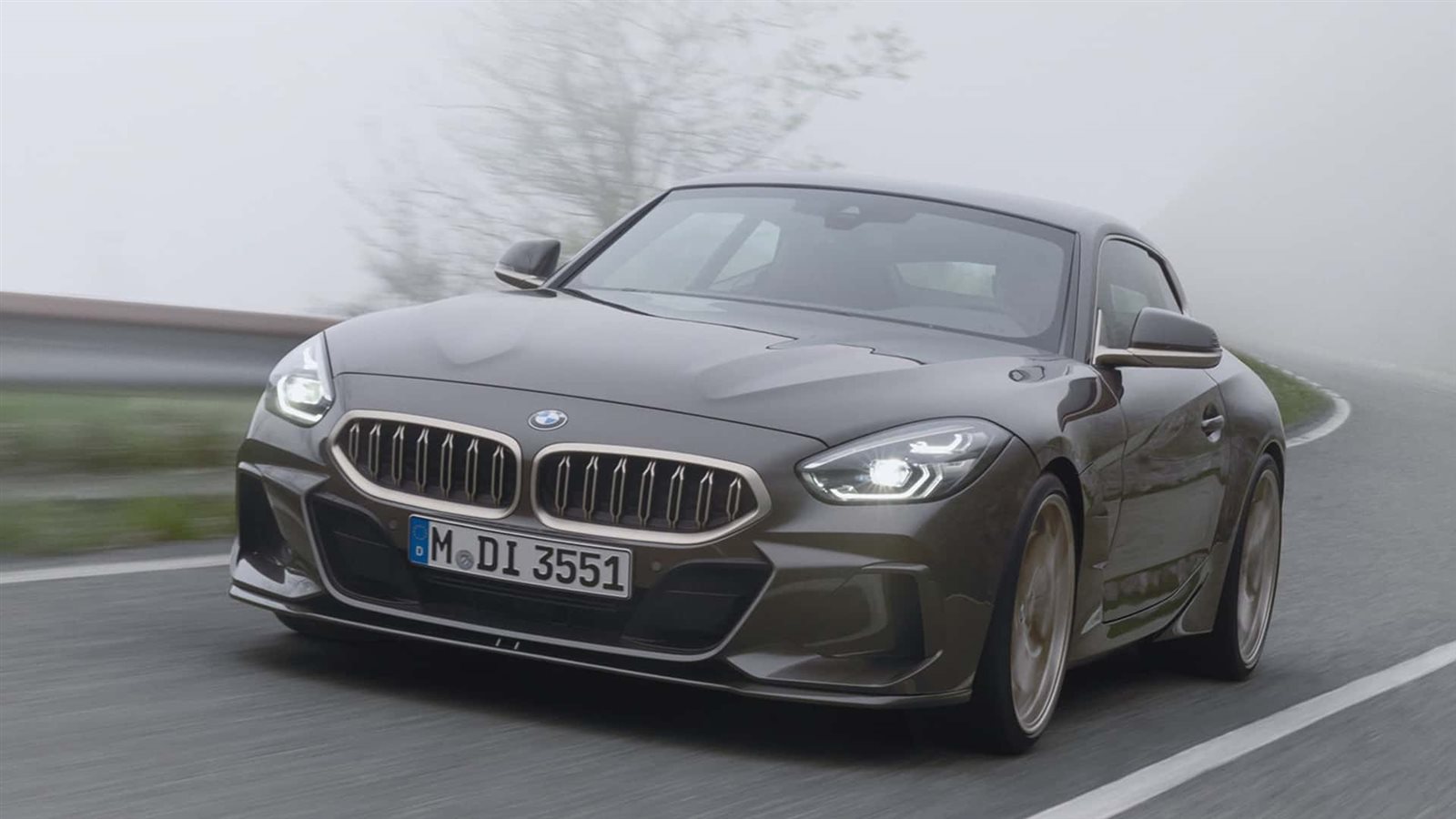 BMW تكشف عن نموذج سيارة Z4 