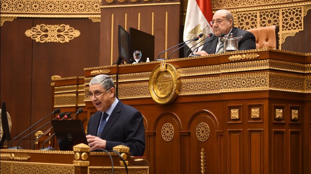 الدكتور محمد شاكر وزير الكهرباء والطاقة المتجددة