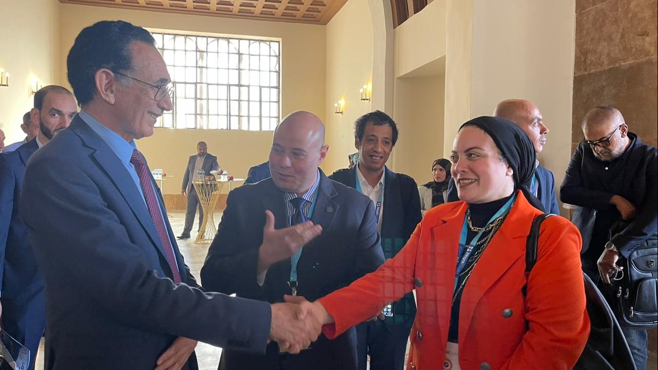 خلال المؤتمثر