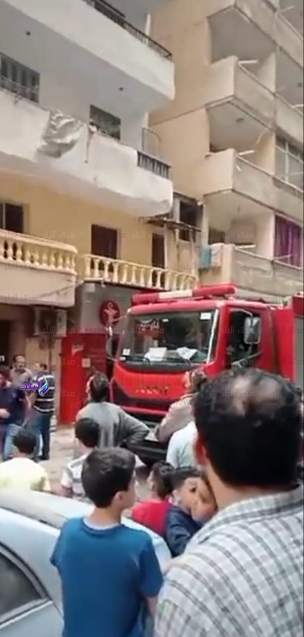 صورة من العقار الذي اندلع به الحريق